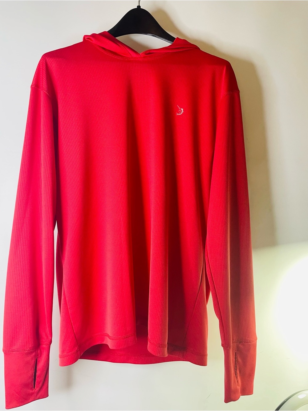 Reel Legends Men's Bright Red Hooded Performance Top Thumb Hole Cuffs